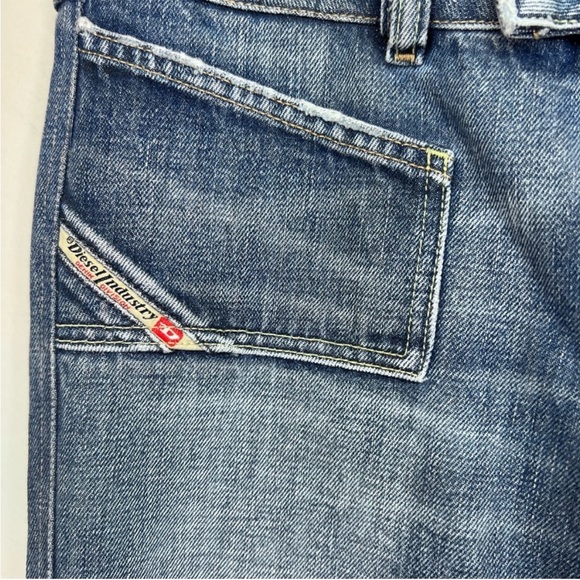 Diesel Flare Leg Hush D Jeans Size 29 Y2K style - Picture 4 of 7